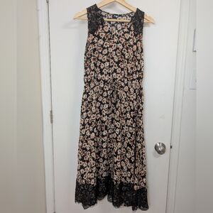 LOFT FLORAL AND LACE DRESS SIZE MEDIUM